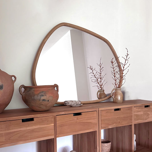Aaliyah - Specchio Irregolare da Parete in Legno Caldo 110cm x 80cm