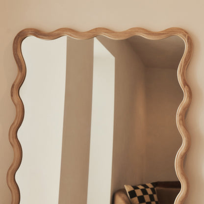 Marea - Specchio a figura intera retrò ondulato in legno chiaro 170 cm x 80 cm