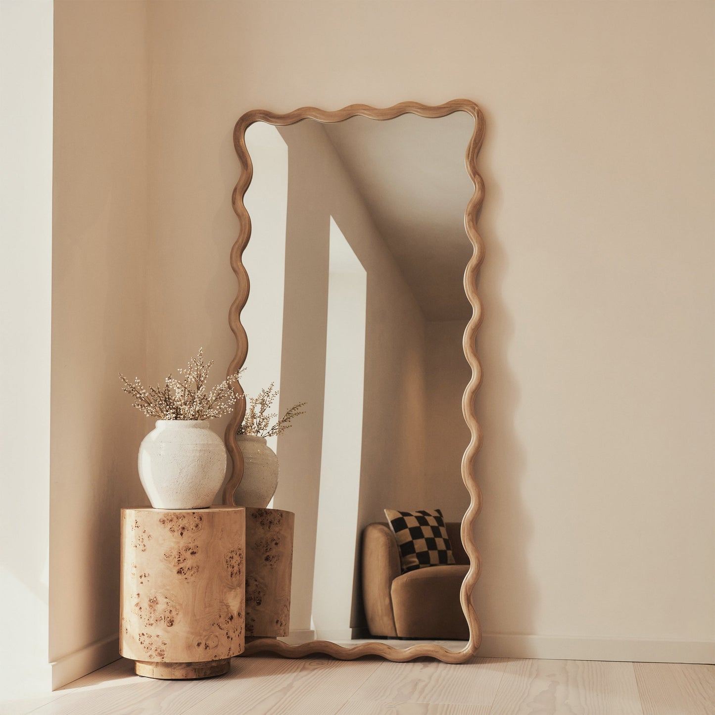 Marea - Specchio a figura intera retrò ondulato in legno chiaro 170 cm x 80 cm