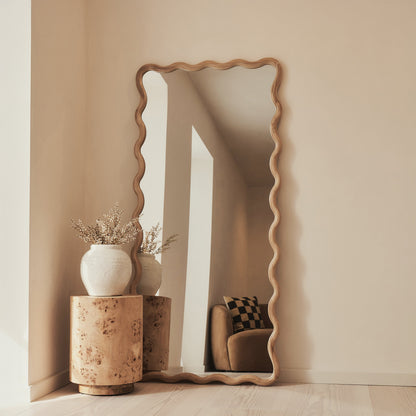 Marea - Specchio a figura intera retrò ondulato in legno chiaro 170 cm x 80 cm