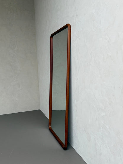Elin Walnut – Specchio da terra rettangolare in legno massello 200 x 100 cm