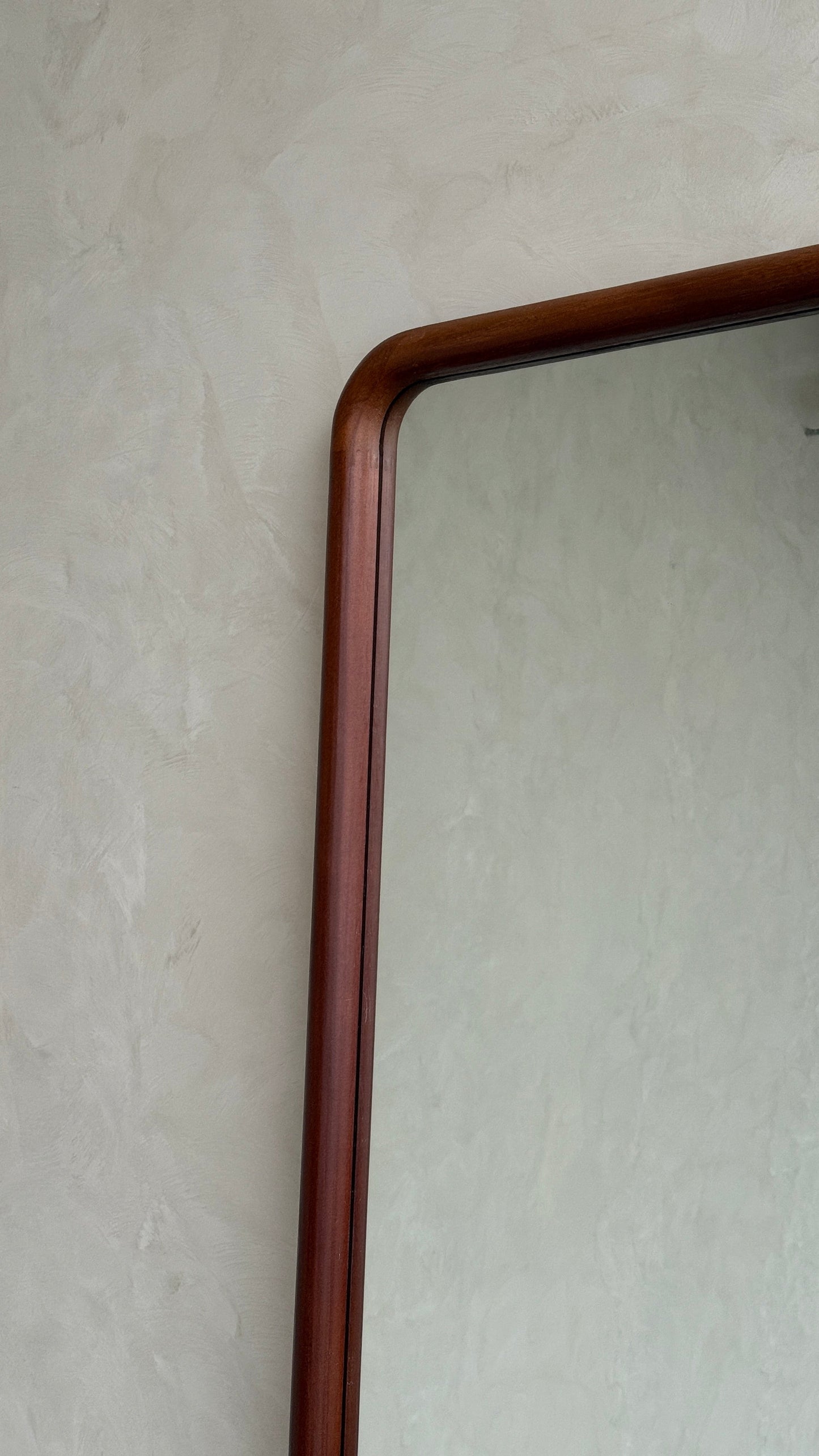 Elin Walnut – Specchio da terra rettangolare in legno massello 200 x 100 cm
