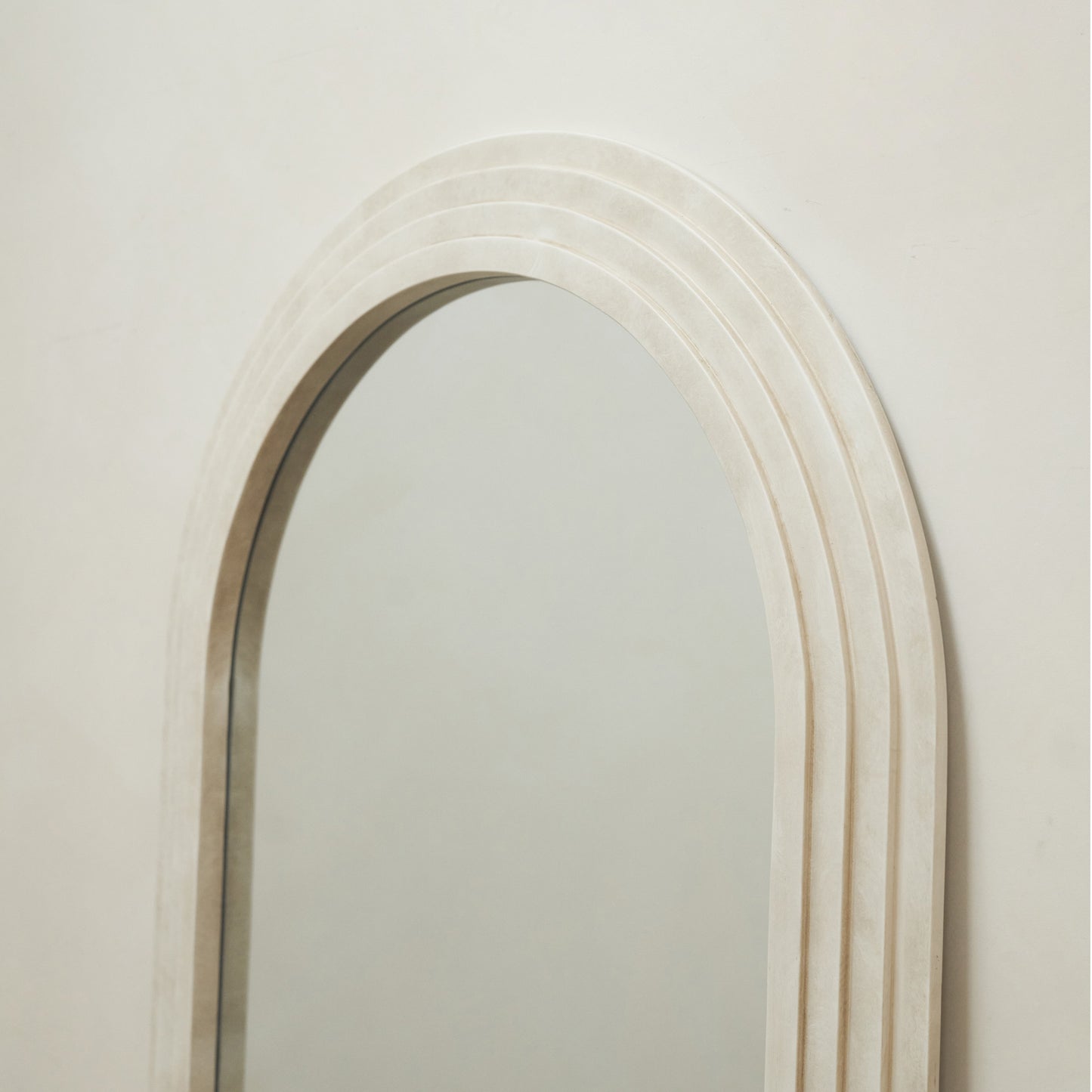 Luciana - Specchio ad Arco in Cemento a Figura Intera 180cm x 80cm