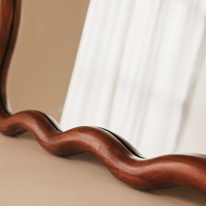 Marea - Specchio da parete retrò ondulato in legno scuro 100 cm x 70 cm