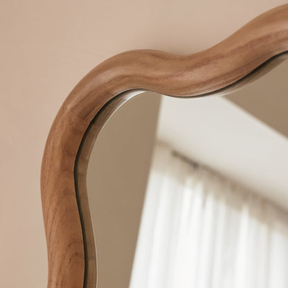 Marea - Specchio da parete retrò ondulato in legno chiaro 100 cm x 70 cm