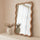 Marea - Specchio da parete retrò ondulato in legno chiaro 100 cm x 70 cm