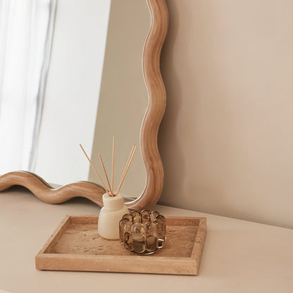Marea - Specchio da parete retrò ondulato in legno chiaro 100 cm x 70 cm