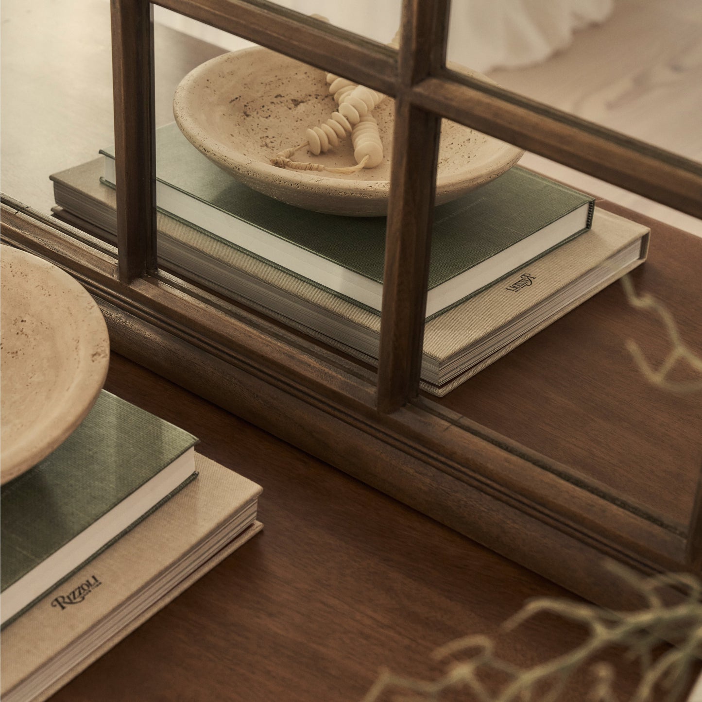 Sasha - Specchio a Finestra Rettangolare Shabby Chic in Legno Scuro 134cm x 70cm