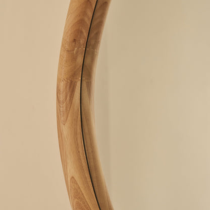 Aaliyah - Specchio da parete irregolare in legno chiaro 150 cm x 75 cm