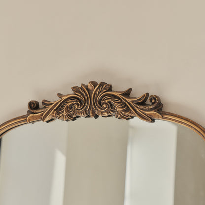 Amelia - Specchio a ritratto in metallo con arco dorato 100 cm x 64 cm